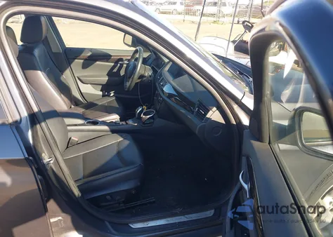 2013 BMW X1 xDrive28I из США, поврежденный, VIN WBAVL1C58DVR86118